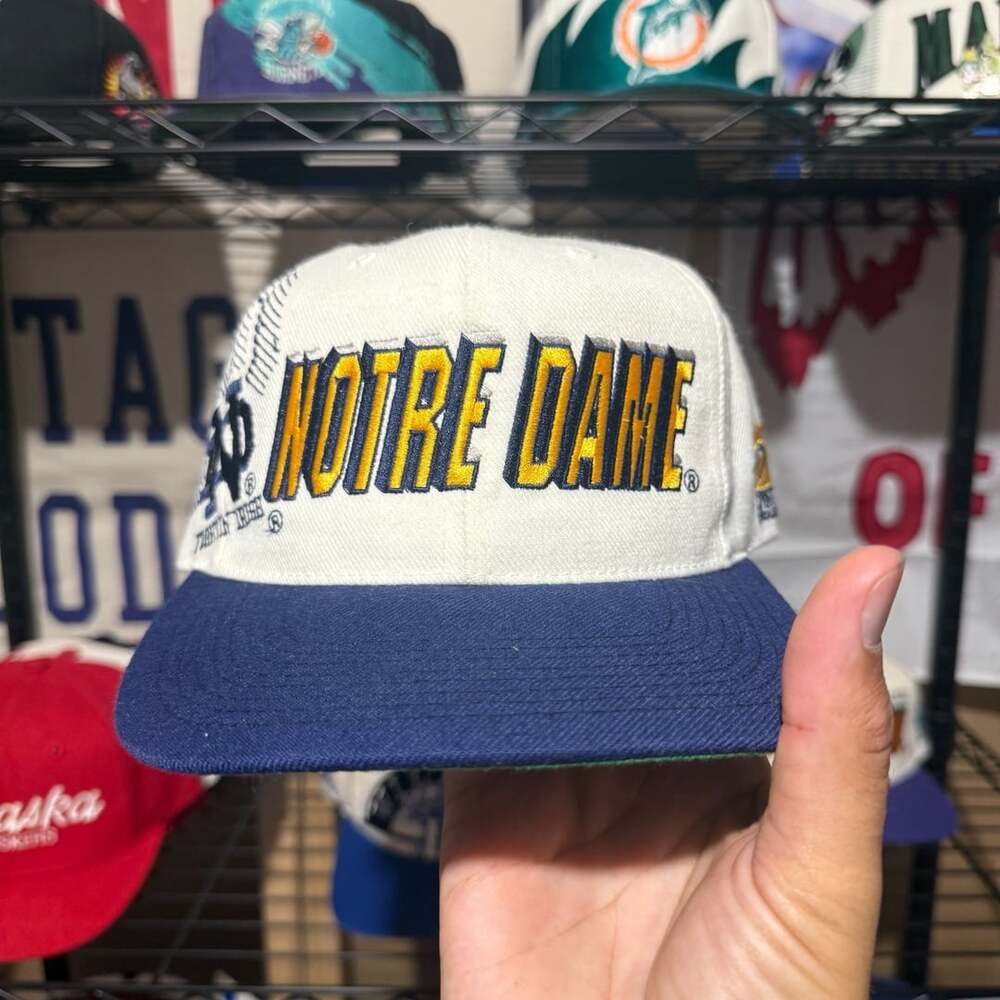 Vintage Sports Specialties Shadow Notre Dame Fighting Irish Snapback Hat